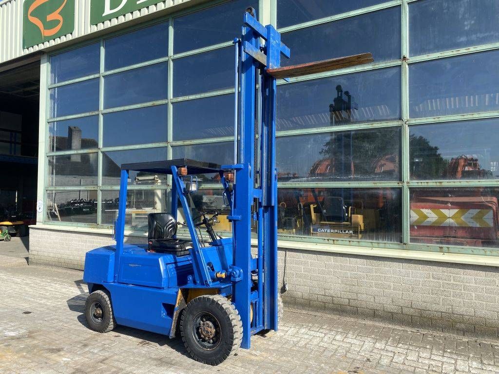 Komatsu FD 28-10