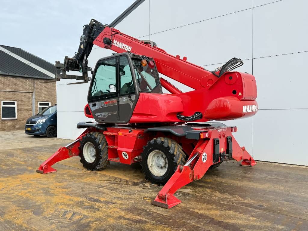 Manitou MRT1840 - Remote Control / 4 Wheel Steering