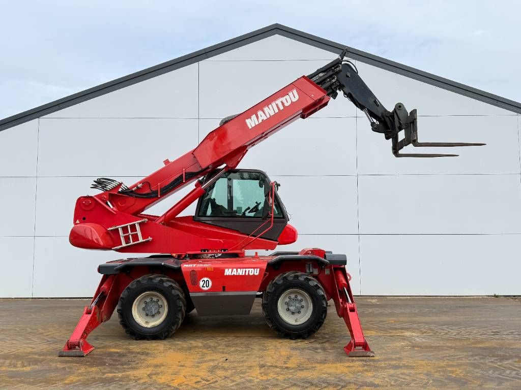 Manitou MRT1840 - Remote Control / 4 Wheel Steering