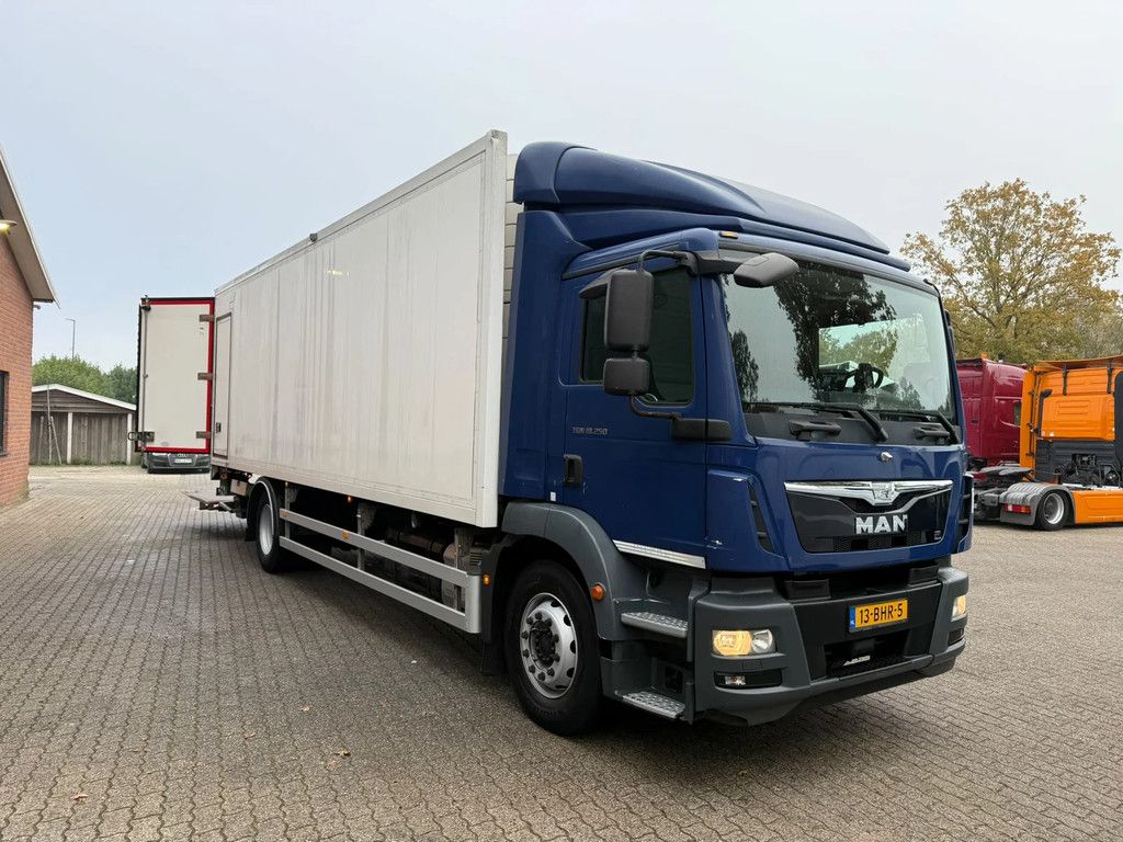 MAN TGM 18.250 Carrier Vector 1950MT Dual zone 286.630KM! LBW + Zijdeur