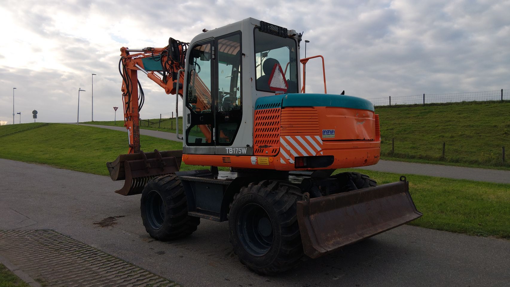 Takeuchi tb175w graafmachine (bj2006) sloop/sorteer