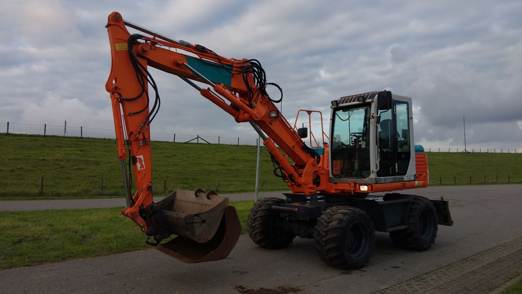 Takeuchi tb175w graafmachine (bj2006) sloop/sorteer