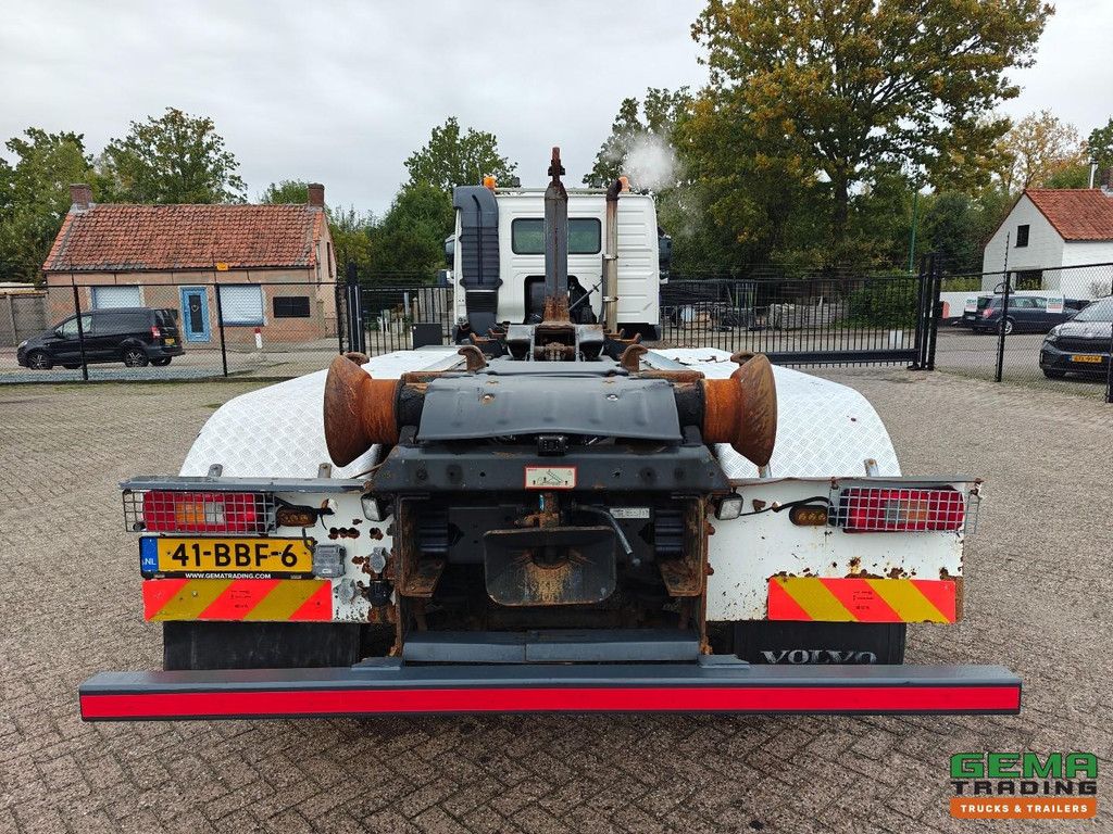 Volvo FMX 370 8x2/6 Day Cabin Euro 5 - HIAB 30T Hook Arm - 9T Front Axle - Catch Mouth Coupling
