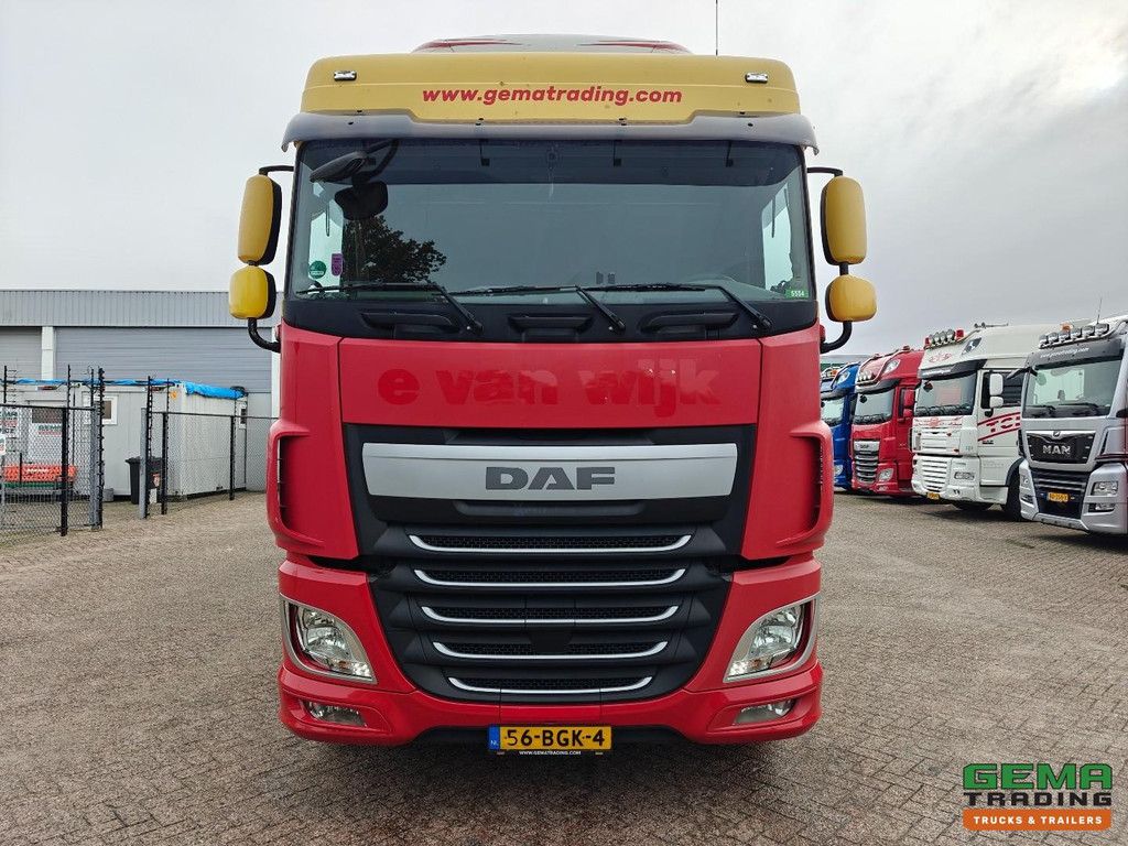 DAF XF 440 FAR 6x2 SpaceCab Euro6A - Curtainside Sliding/Roof 8.1m - Tail lift 2000KG - Towing hitch - SmartTacho V2
