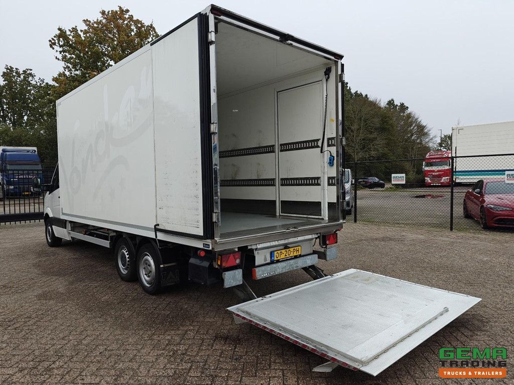 Volkswagen CRAFTER Clixtar Day Cab Euro6A - Refrigerated/Freezer Box 5.25m - Carrier Viento 350 - Tail Lift 750KG