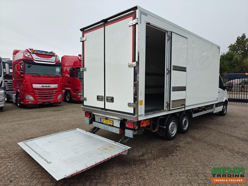Volkswagen CRAFTER Clixtar Day Cab Euro6A - Refrigerated/Freezer Box 5.25m - Carrier Viento 350 - Tail Lift 750KG