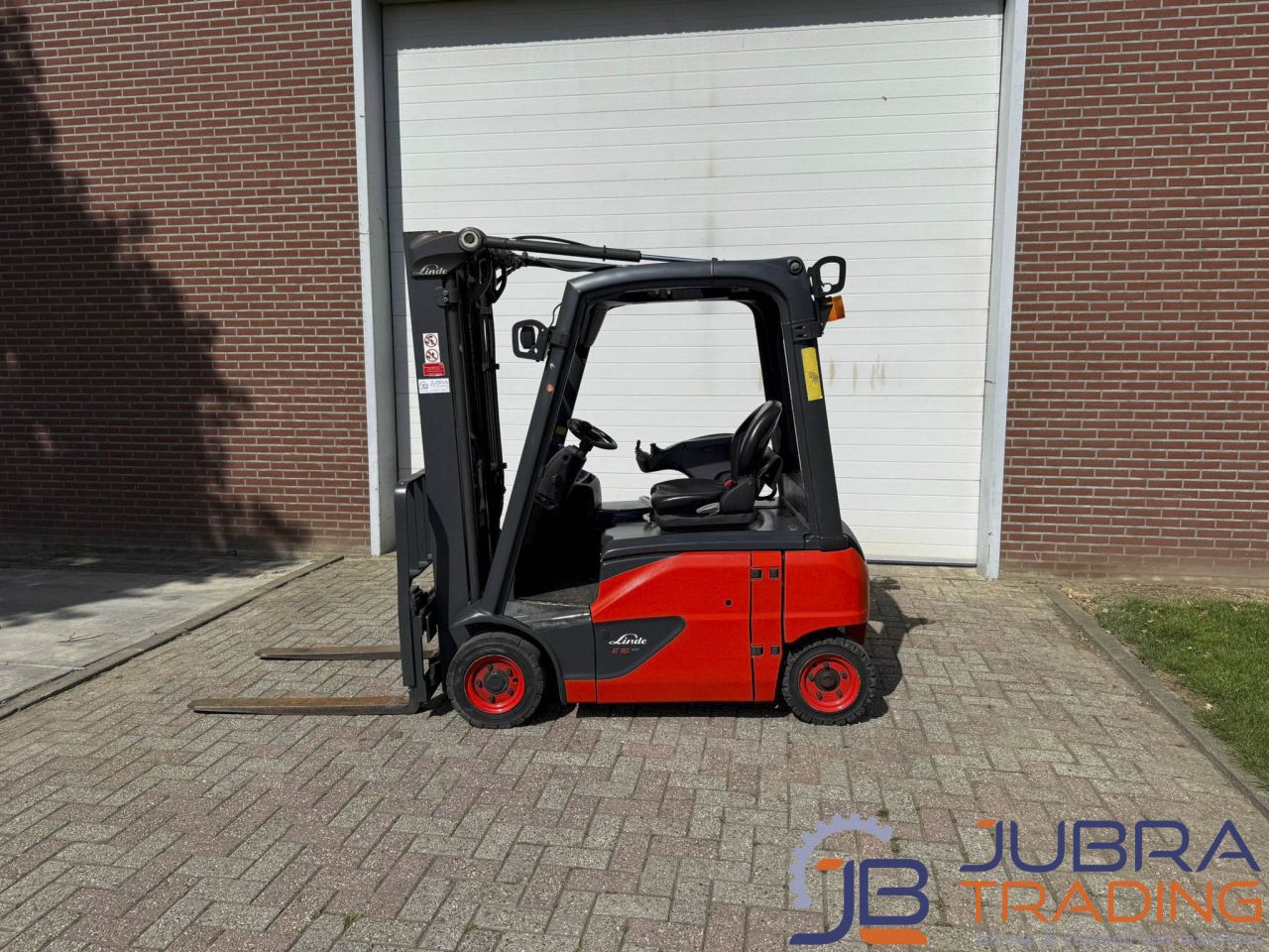 Linde E16P-02 Electric Forklift | 2020 | 11300H | 1.6T | 4.62M