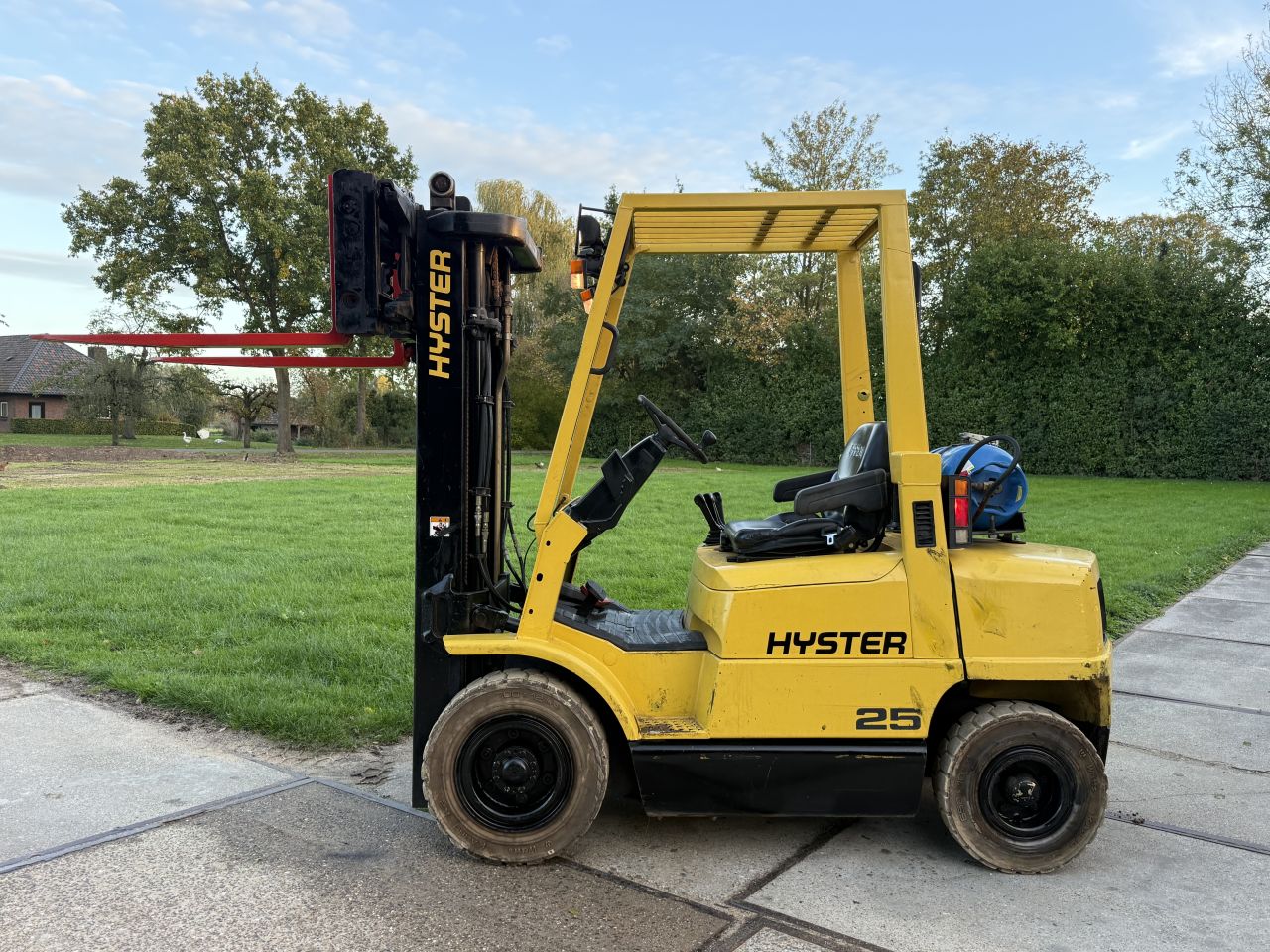 Hyster 2.5 tonner lpg heftruck 3-delig Sideshift vorkversteller