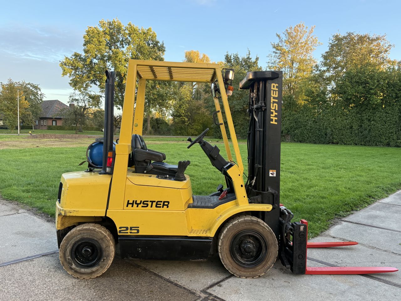 Hyster 2.5 tonner lpg heftruck 3-delig Sideshift vorkversteller