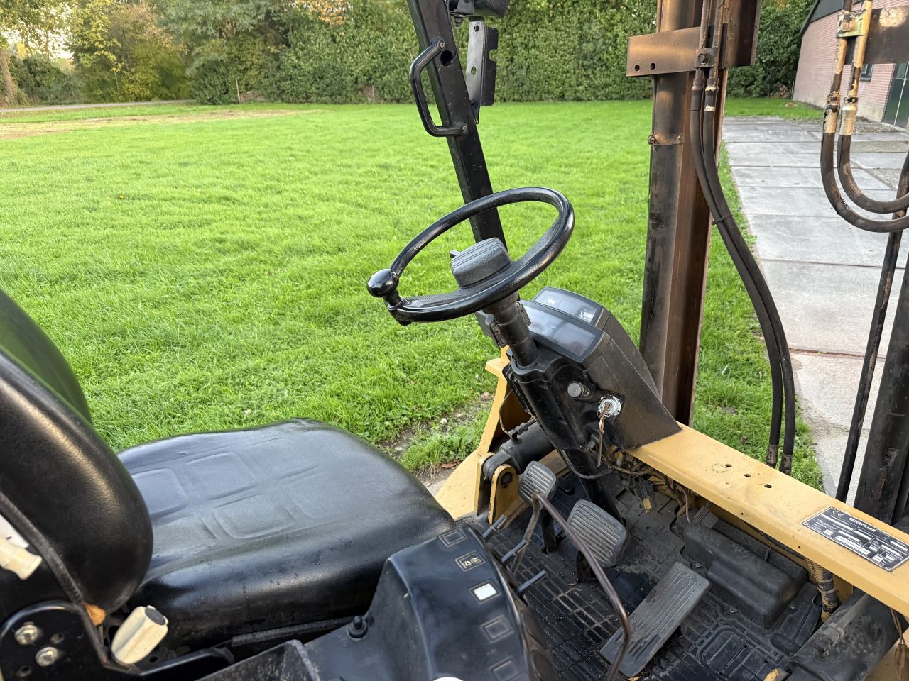 Caterpillar 2.5 tonner lpg heftruck triplo freelift sideshift