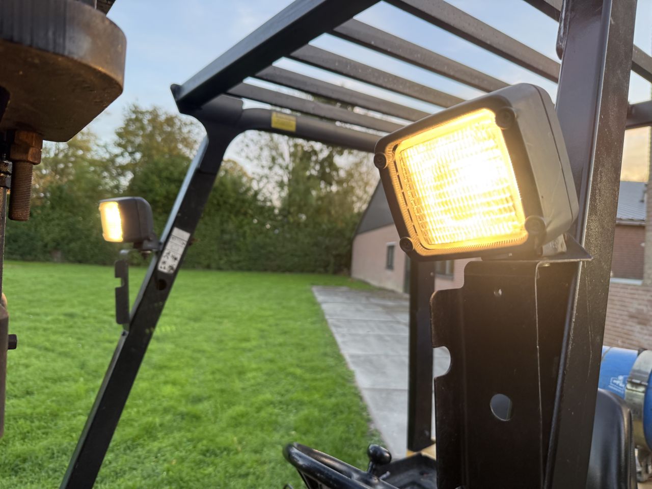 Caterpillar 2.5 tonner lpg heftruck triplo freelift sideshift