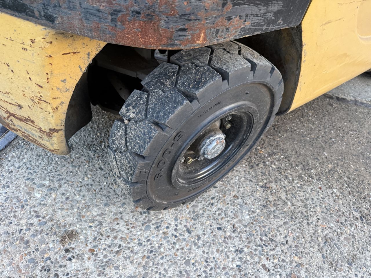 Caterpillar 2.5 tonner lpg heftruck triplo freelift sideshift