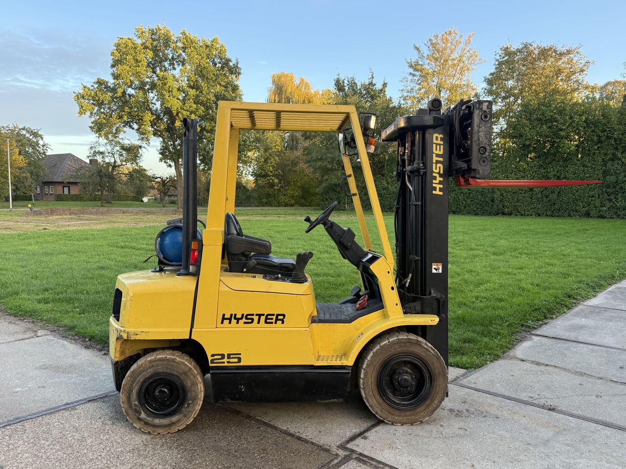 Hyster 2.5 tonner lpg heftruck 3-delig Sideshift vorkversteller