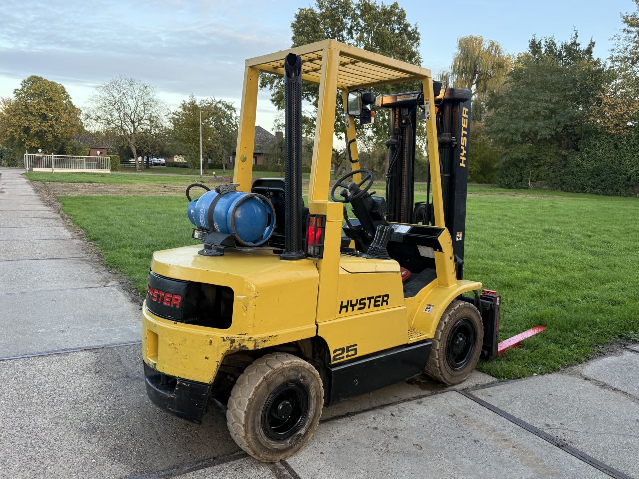 Hyster 2.5 tonner lpg heftruck 3-delig Sideshift vorkversteller