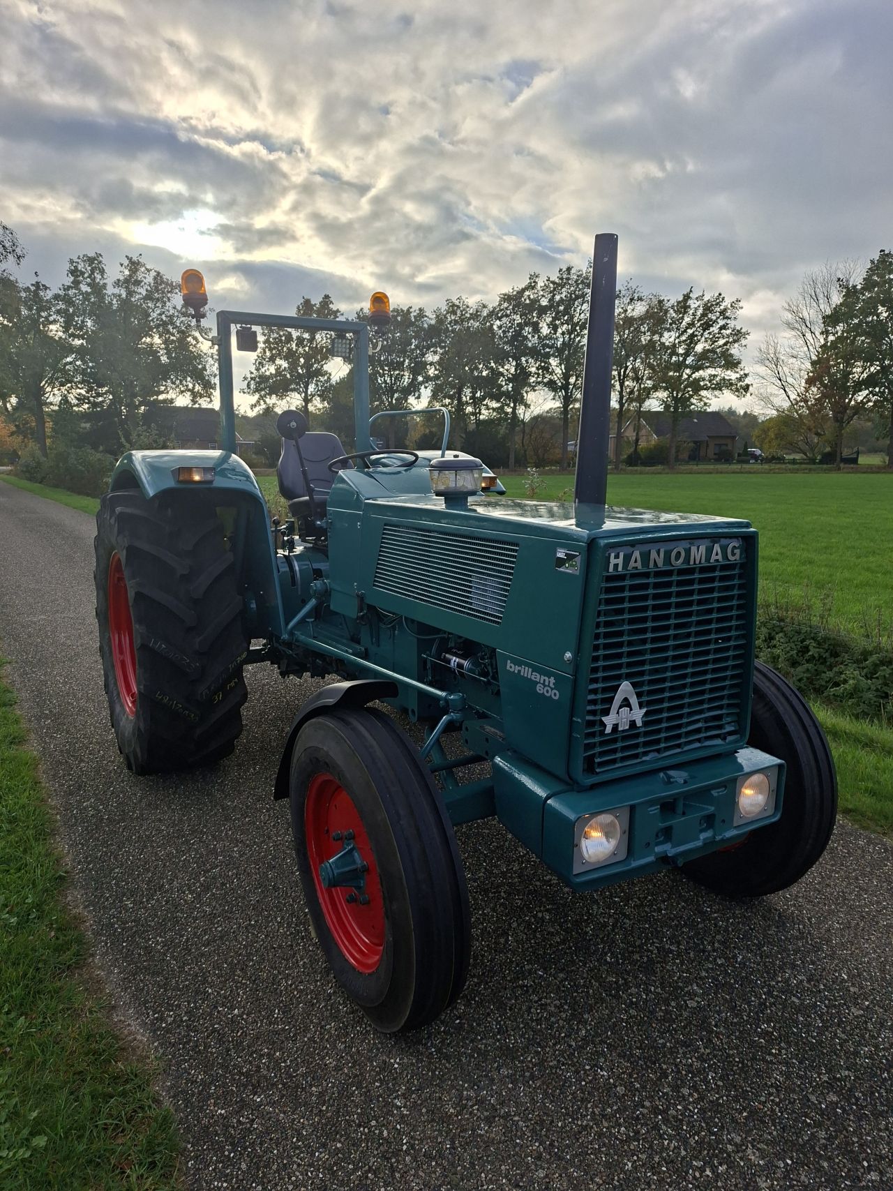 Hanomag Brilliant 601E | Refurbished | Nl Kenteken