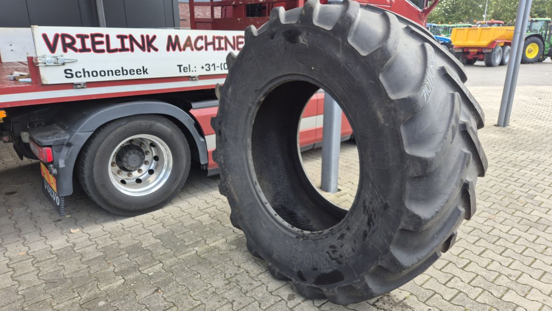 Michelin XM28 710 70R38 30mm Eenling Band Vrielink Machinehandel michelin-xm28-710-70r38-30mm-eenling-band-vrielink-machinehandel
