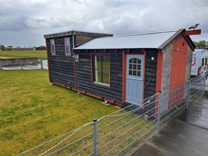 Tiny house